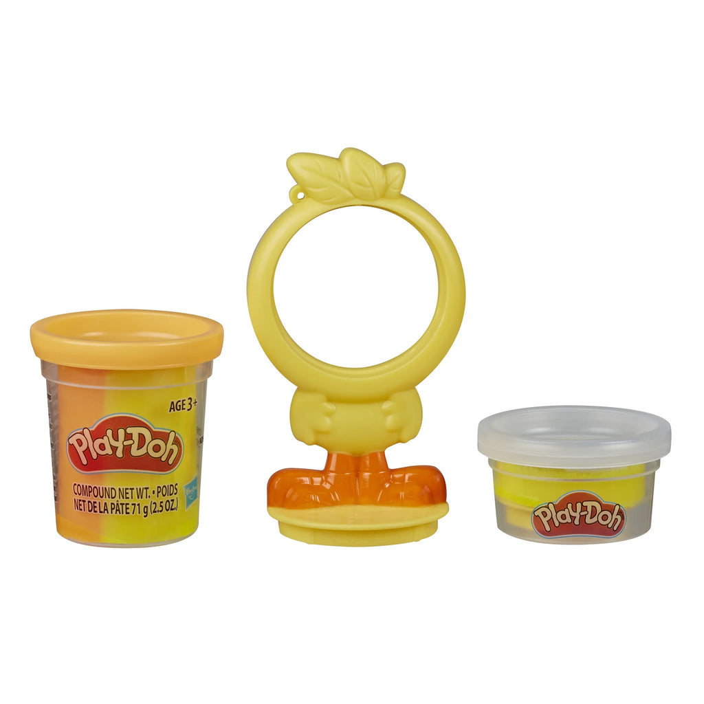 2.5 oz Play-Doh Chicken D2763