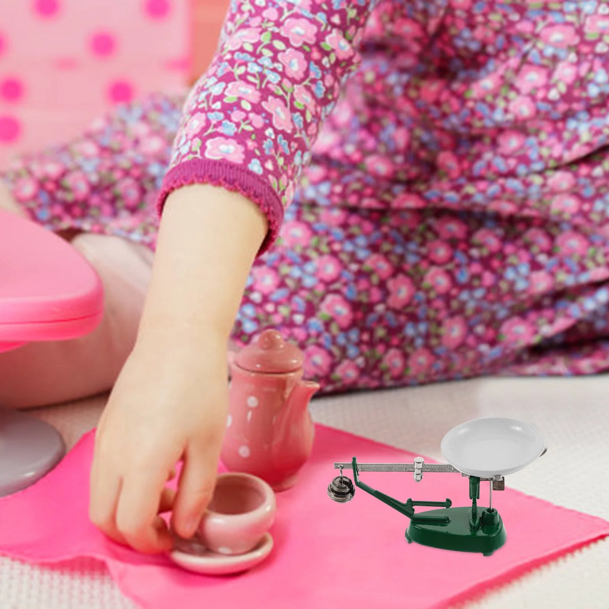 Miniature Metal Weighing Balance Toy F3653