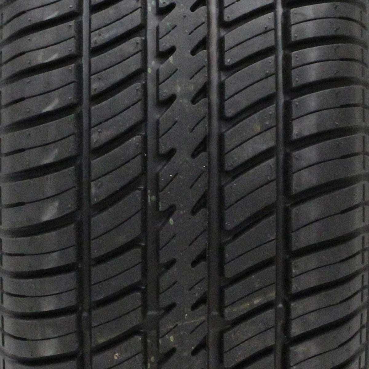 All Season P235/60R15 98T Passenger Tire Q9379