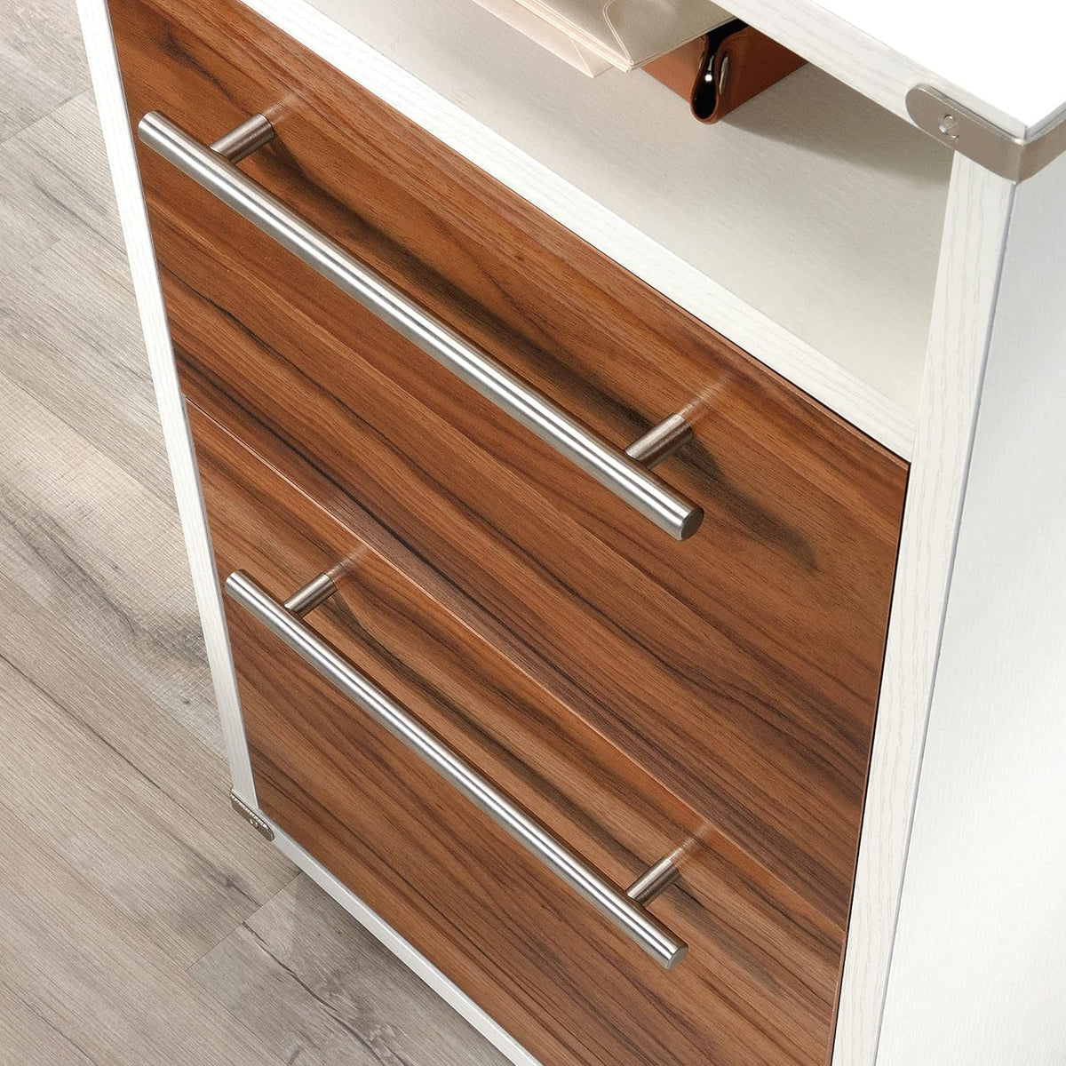 L-Desk, Pearl Oak Finish Z5528