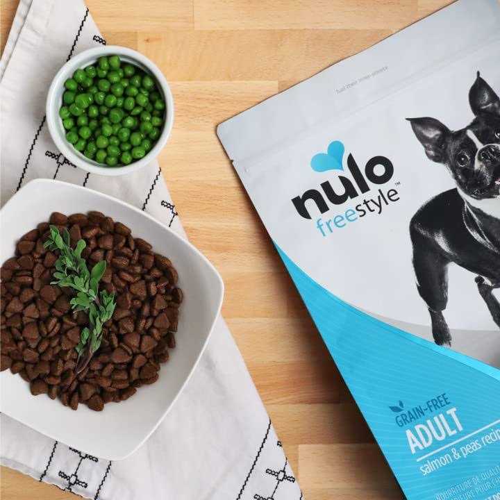 Salmon & Peas Grain-Free Dry Dog Food S197575