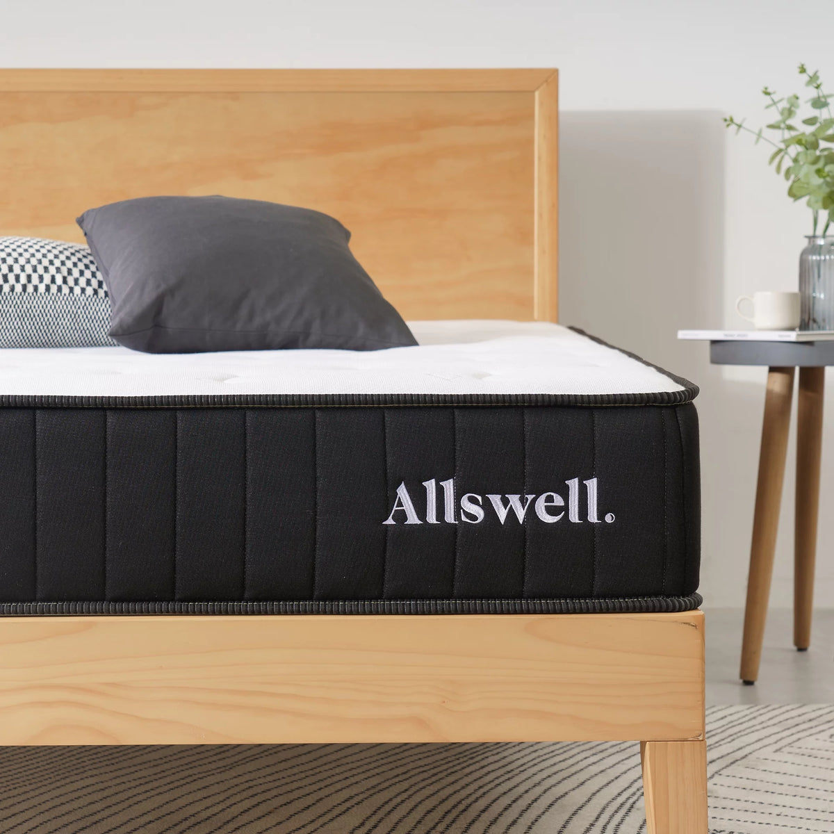 10" Hybrid Mattress with Gel Memory Foam, Queen S57195