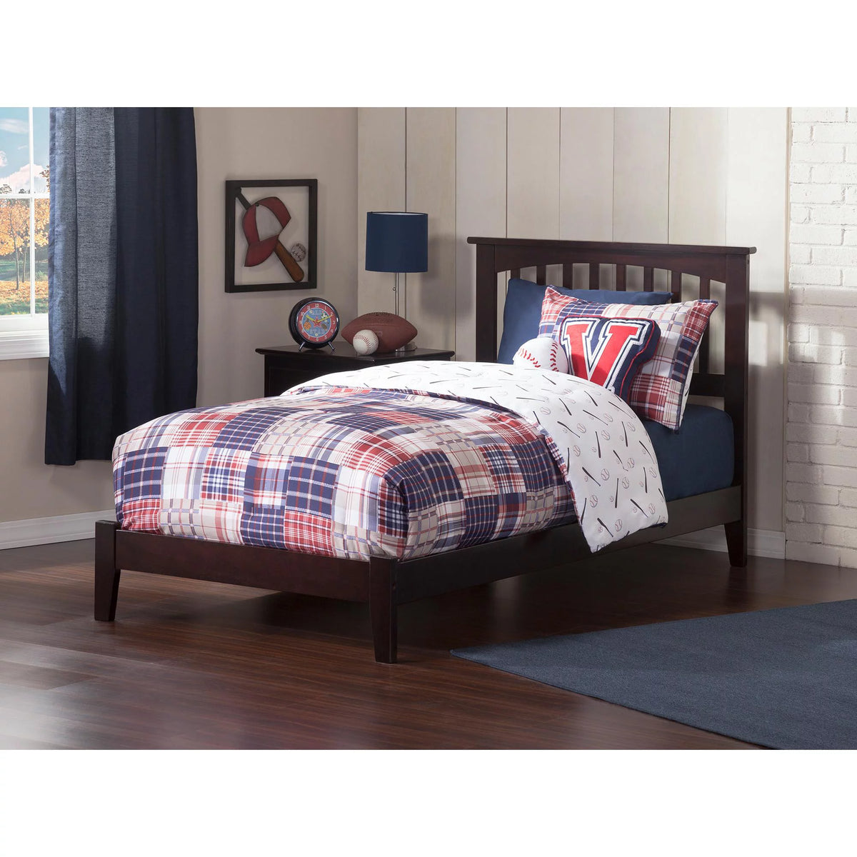 Traditional Bed S921076