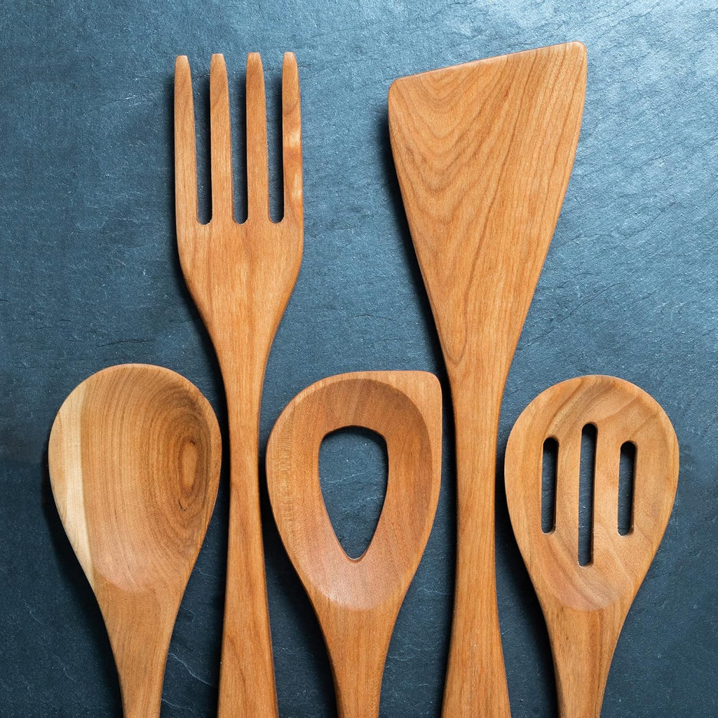 Cast Iron 5 Piece Kitchen Utensil Set with Wooden Cooking Utensils O48015