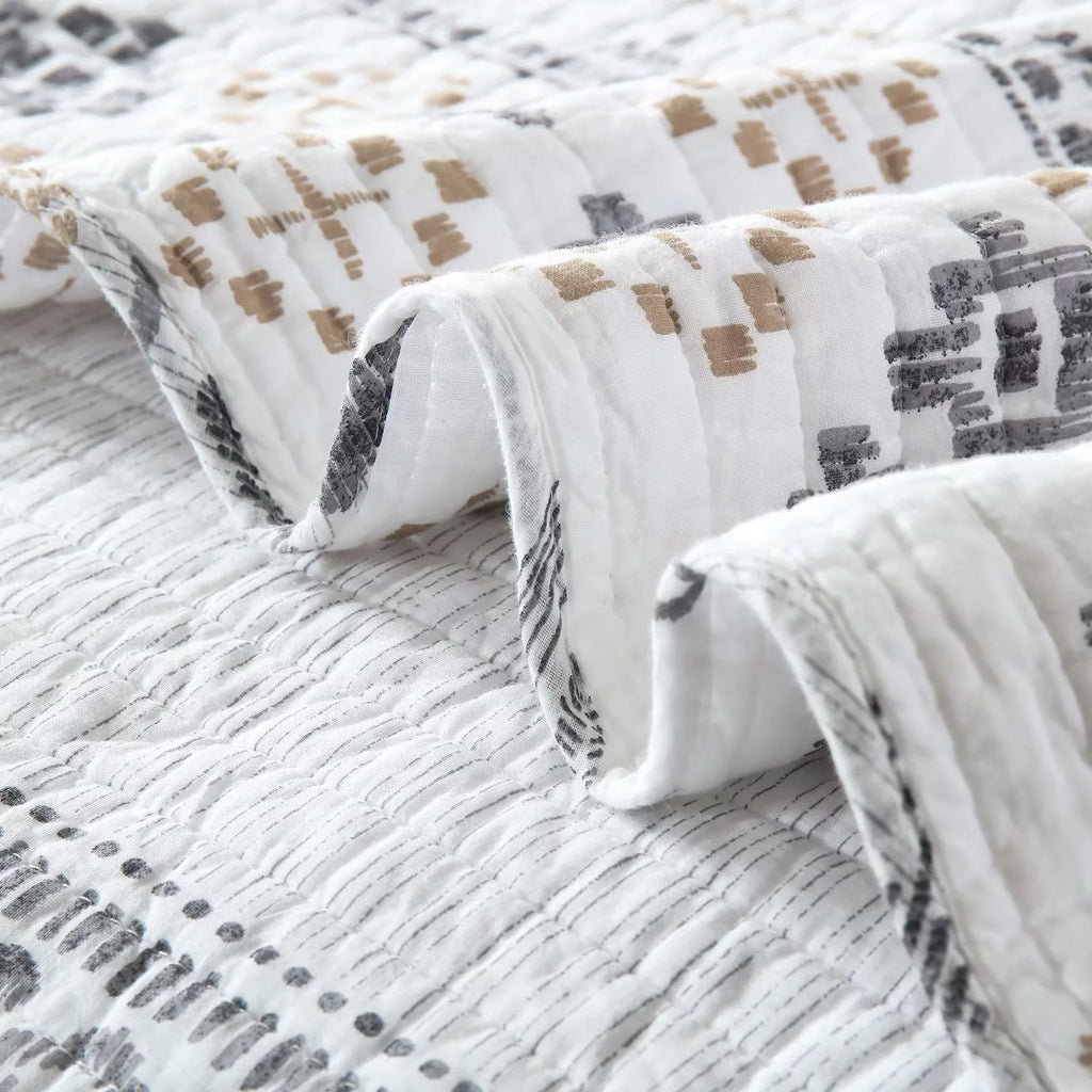 100% Cotton King Size Quilt Set White Charcoal Geometric Striped 3-Piece A876