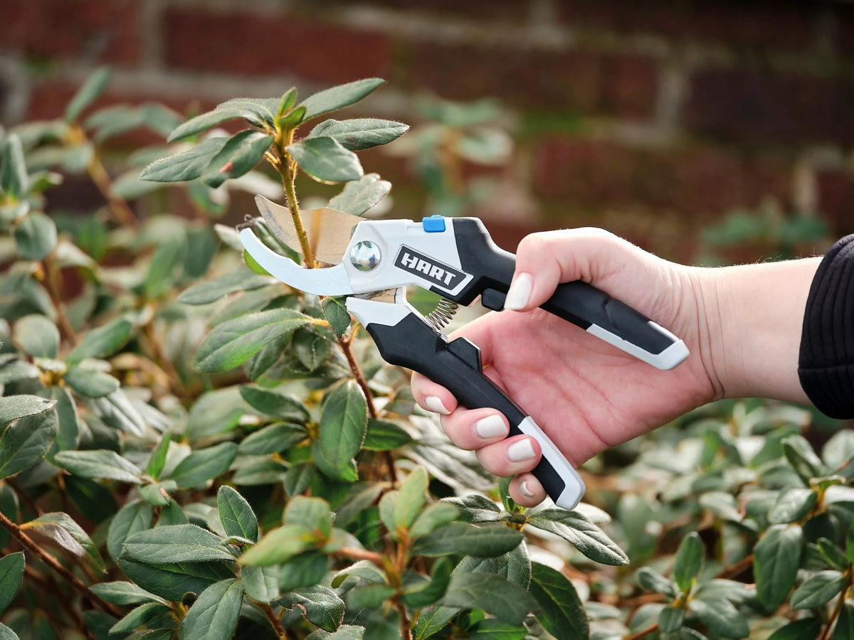 5/8-inch Titanium Bypass Hand Pruner I5967